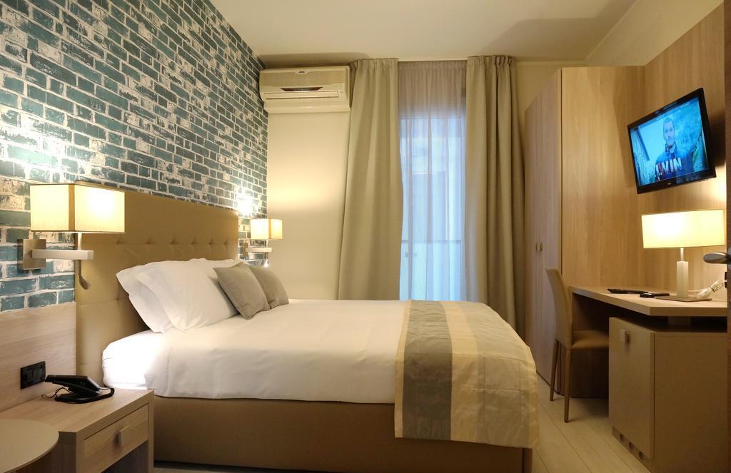 Standard Double Room,118592944:JPEG