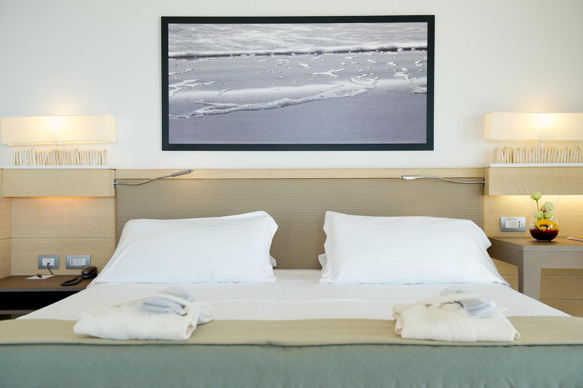 Double or Twin Room Side Sea View Spa Access