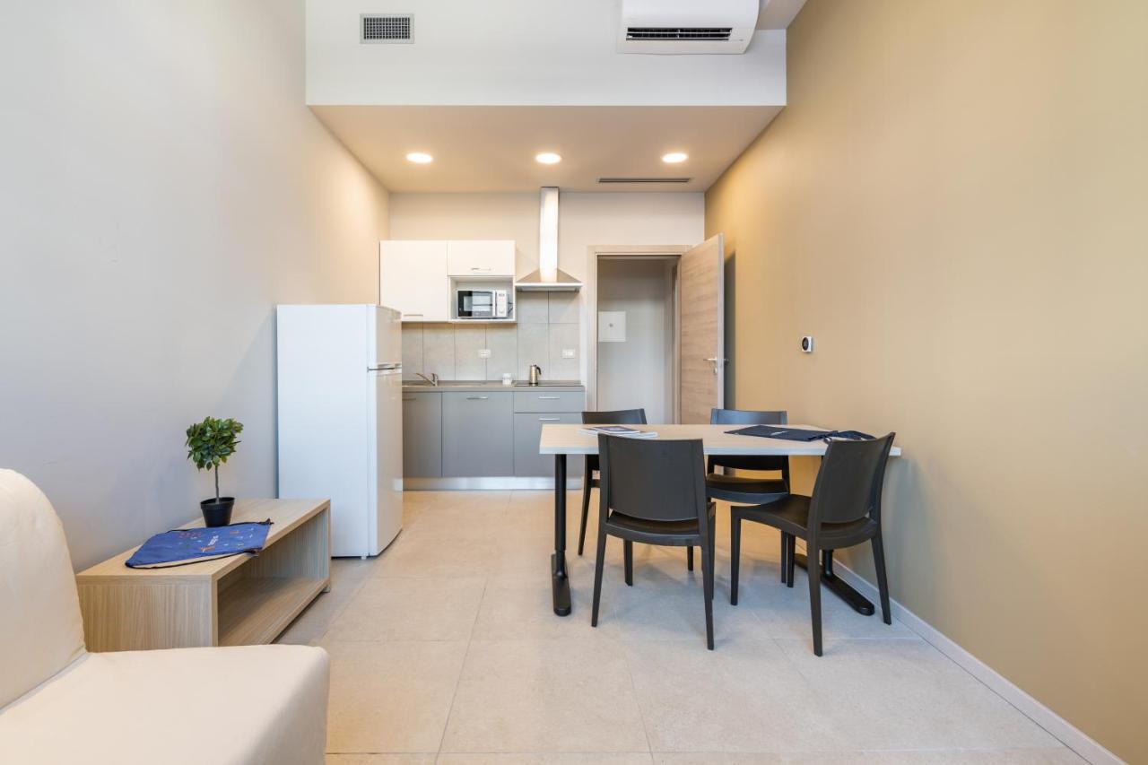 Two-Bedroom Apartment,1194893281:JPEG