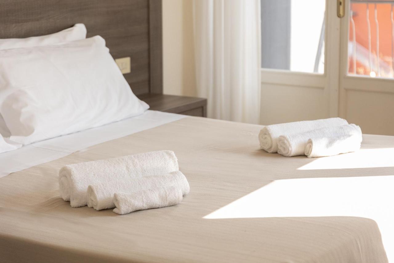 Double Room French Bed