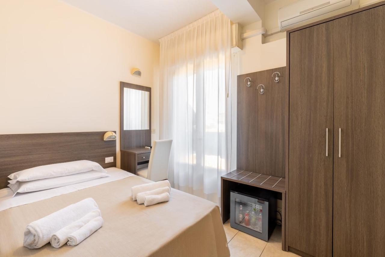 Double Room French Bed