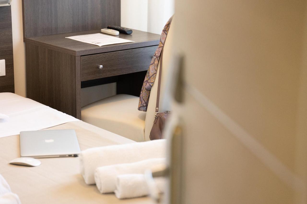 Double Room French Bed