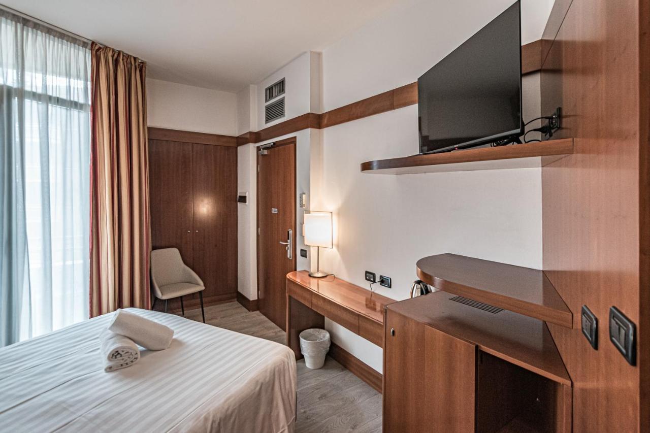 Double Room,1202553016:JPEG