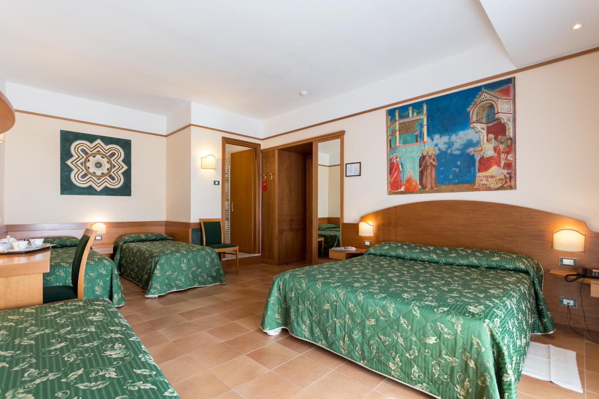 Standard Quadruple Room