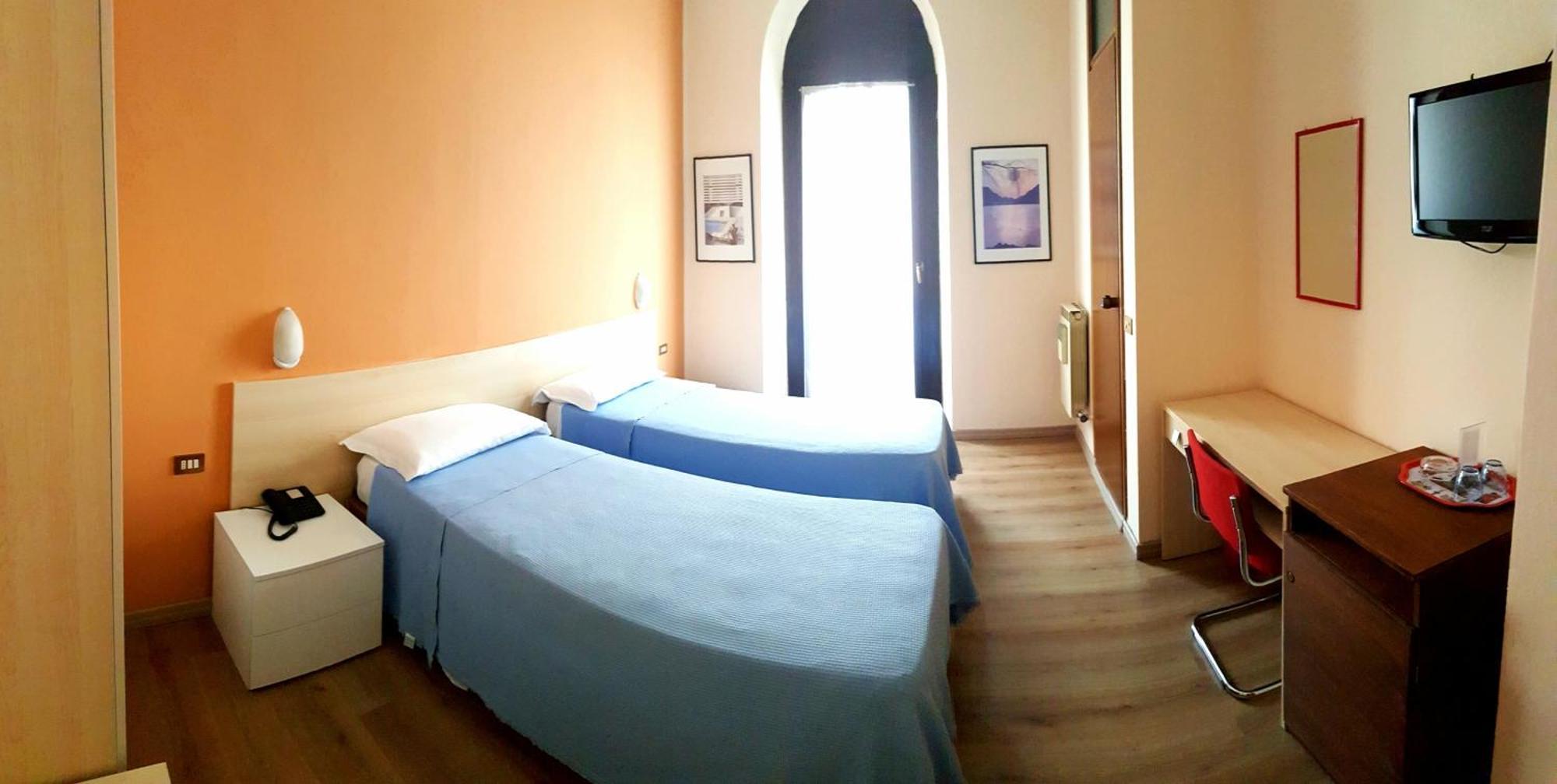 Camera Doppia con Letti Singoli