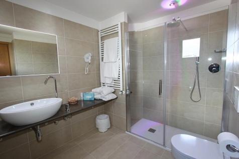 Double or Twin Room Balcony Lateral Sea View