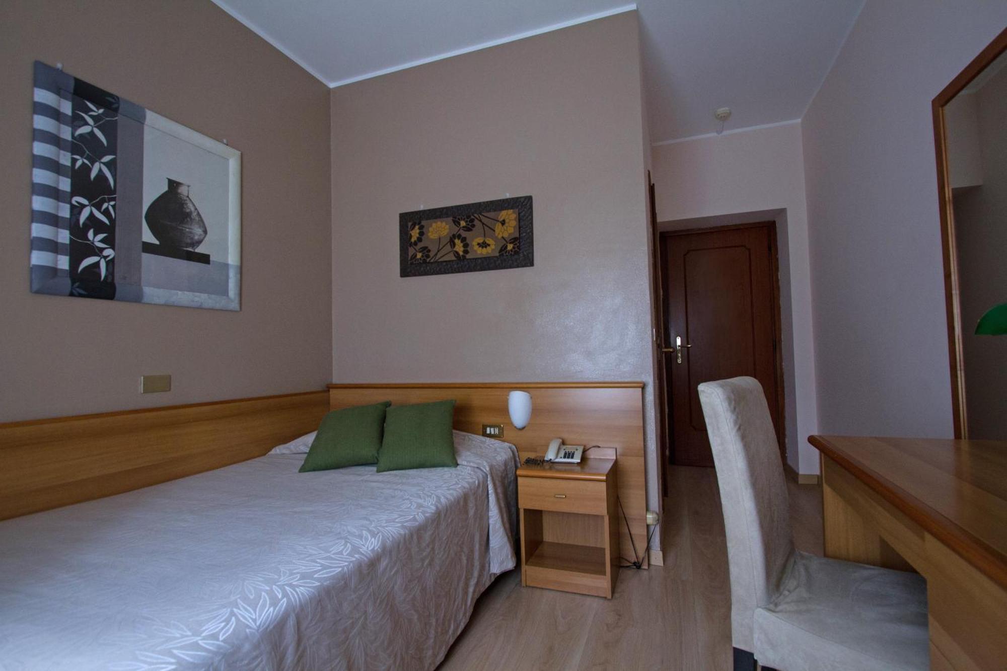 Single Room,1216139296:JPEG