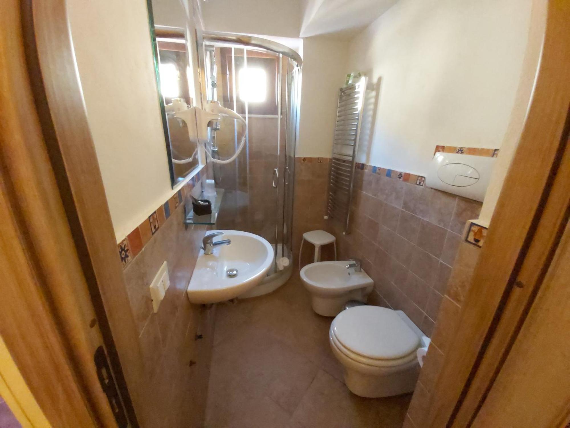 Single Room Shower