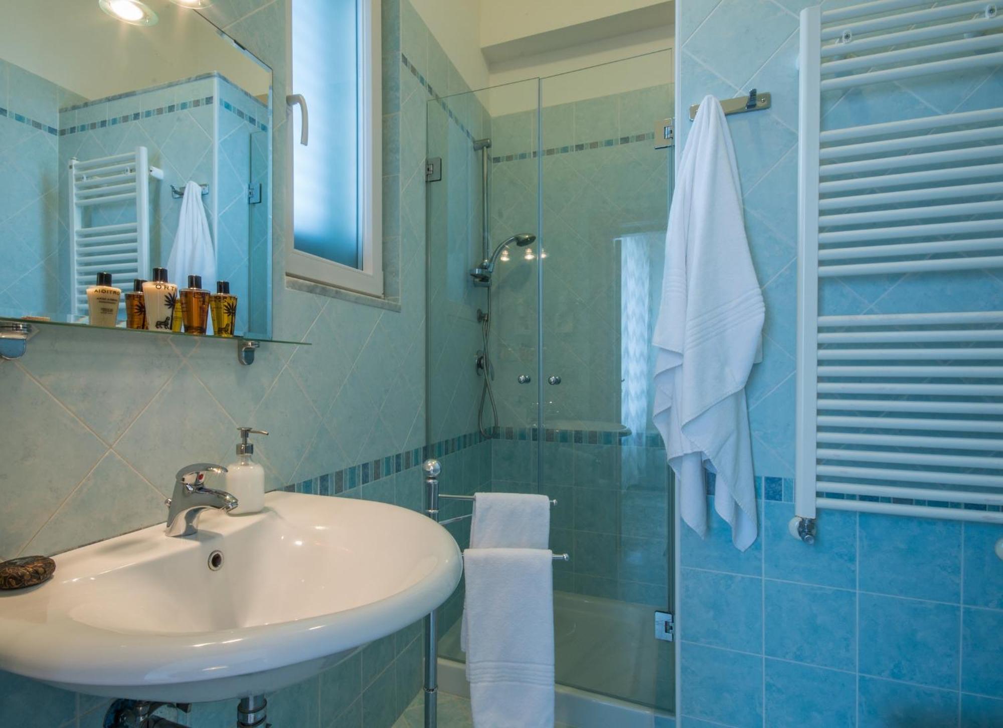 Comfort Quadruple Room