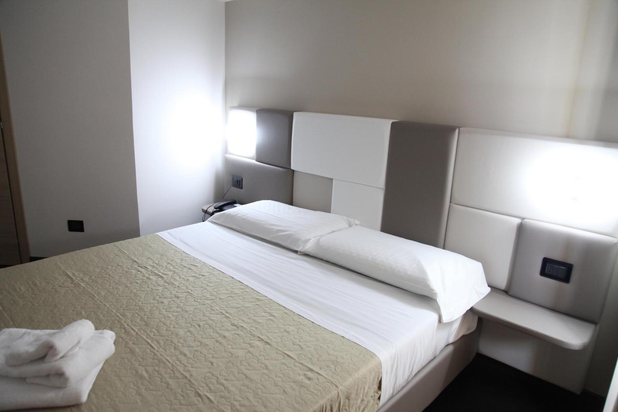 Single Room,1216441189:JPEG