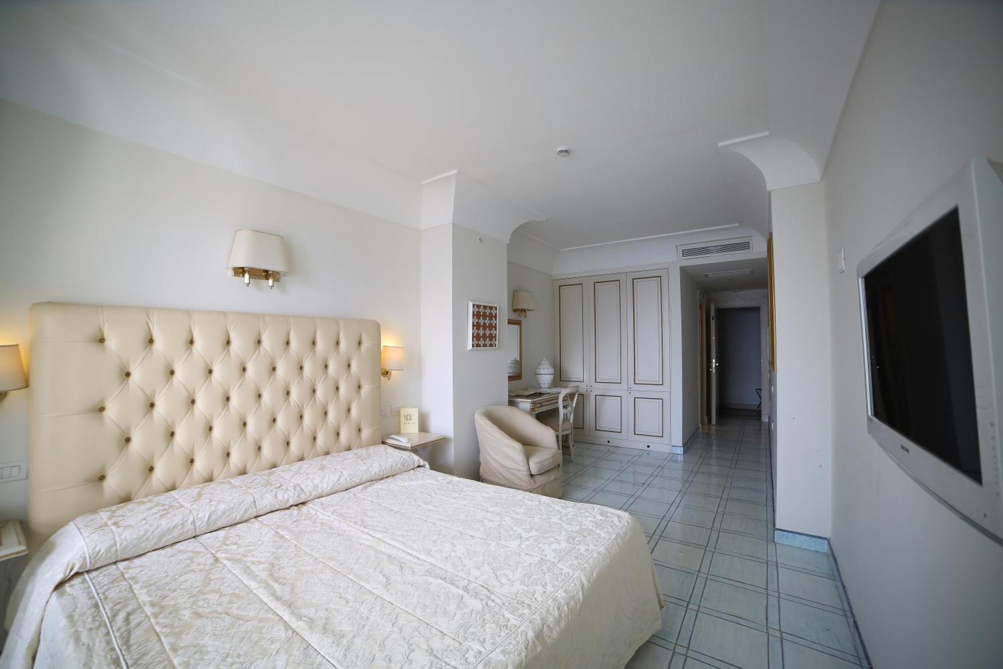 Superior Double Room,1218478519:JPEG