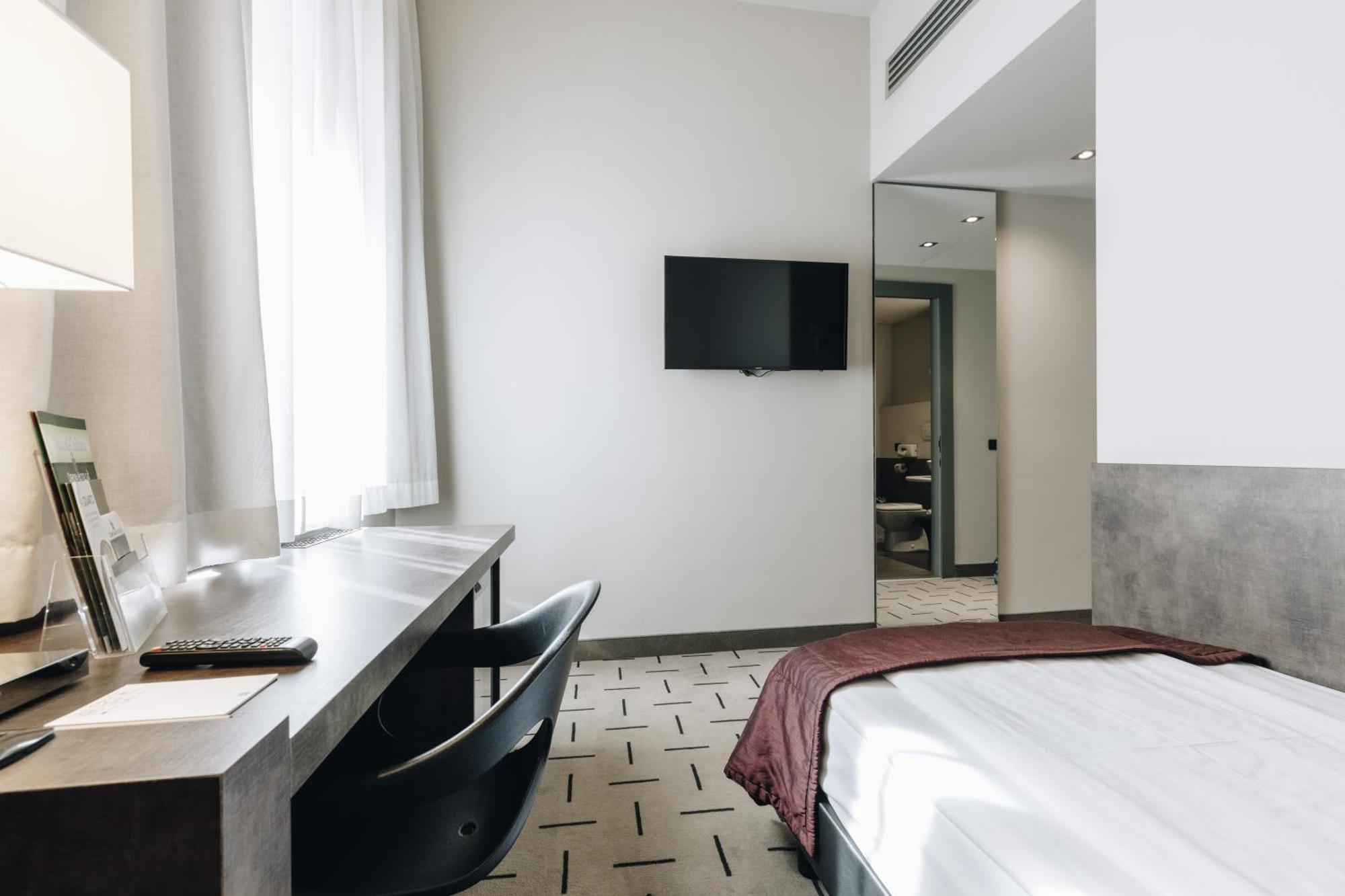 Single Room,1224173740:JPEG