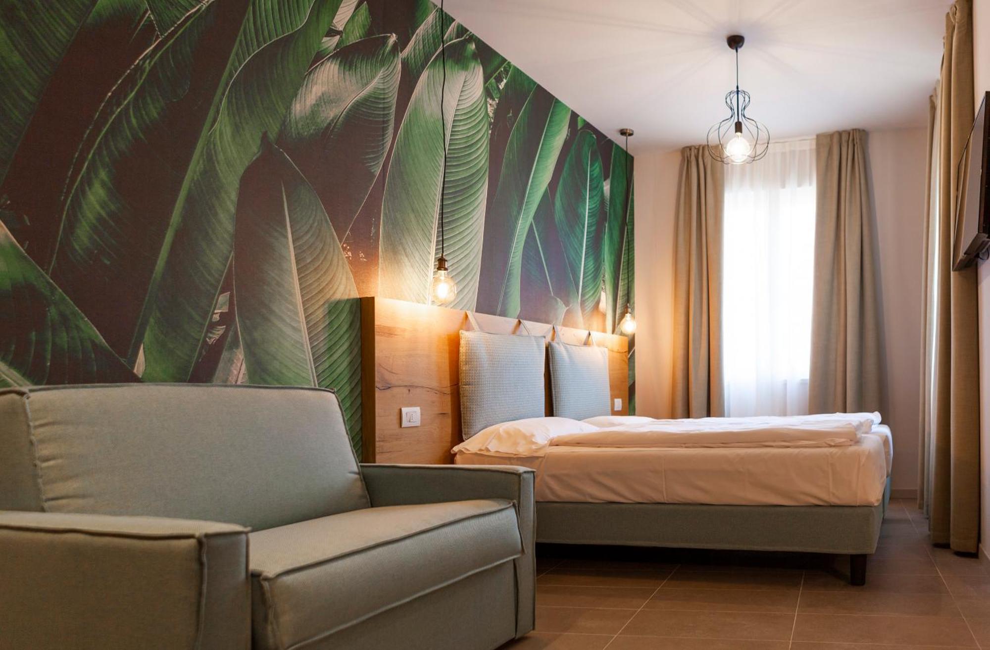 Superior Double or Twin Room,1227587573:JPEG