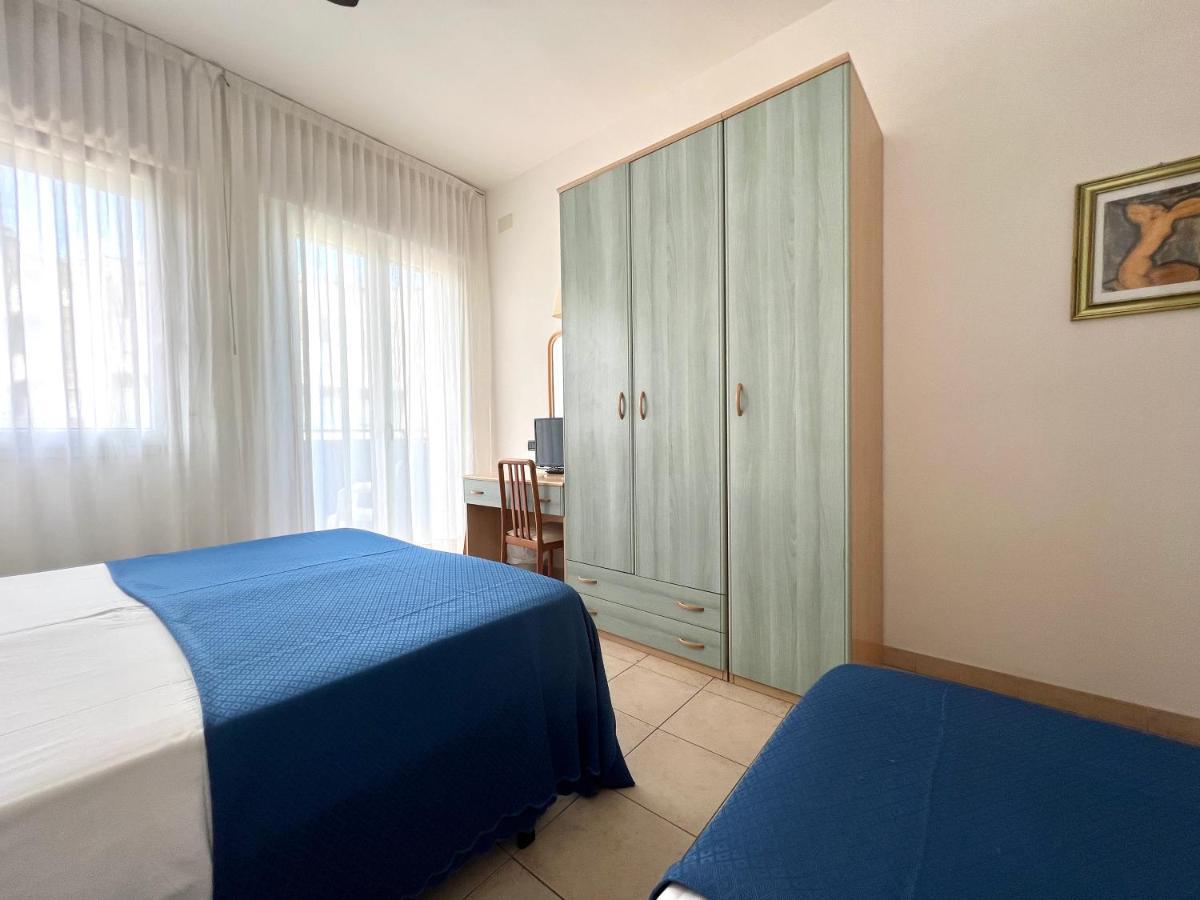 Triple Room Sea View