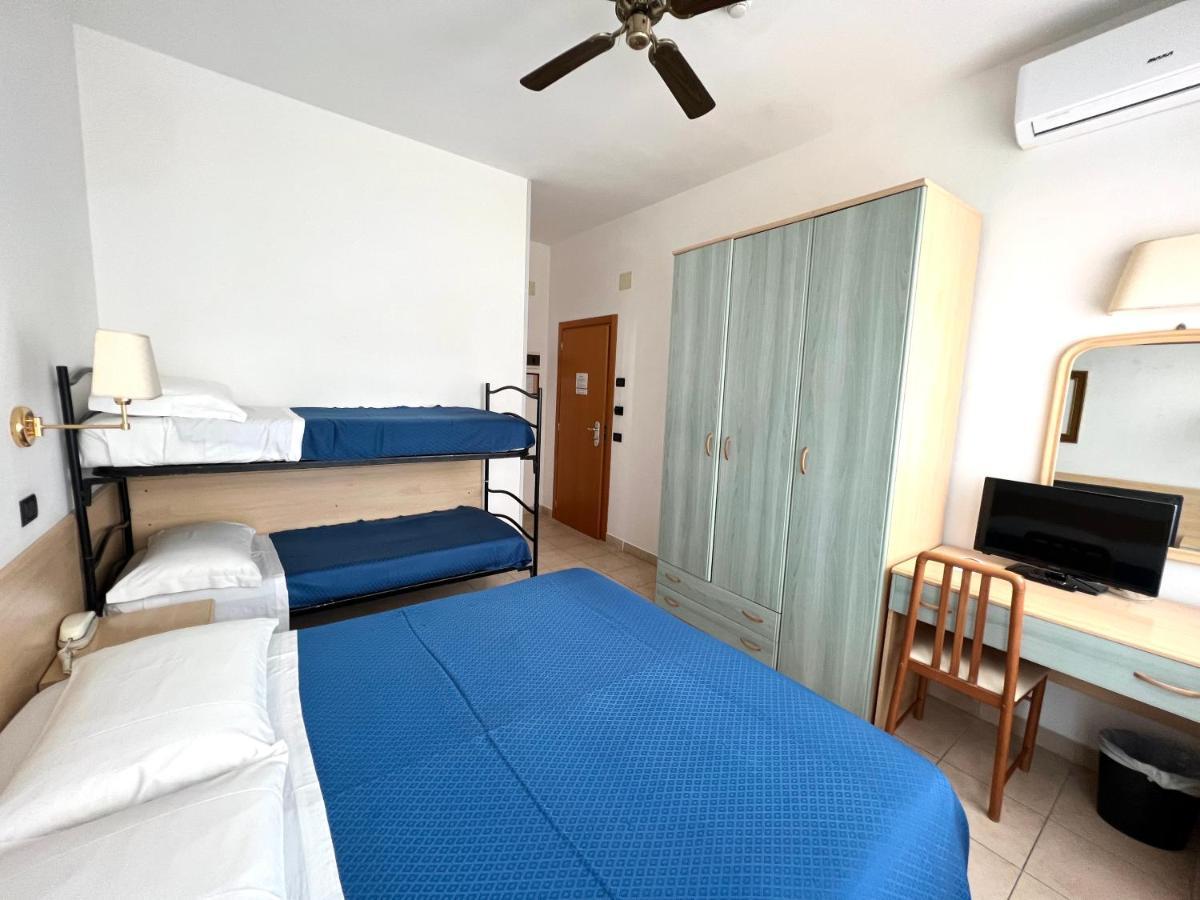 Quadruple Room Sea View