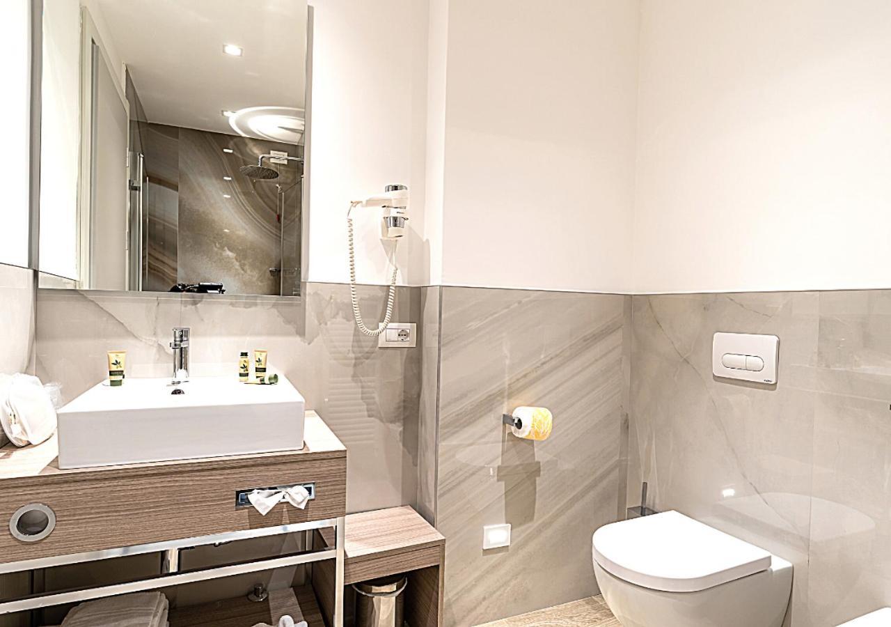 Double or Twin Room Balcony
