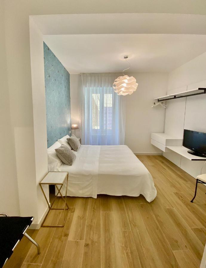 Large Double or Twin Room