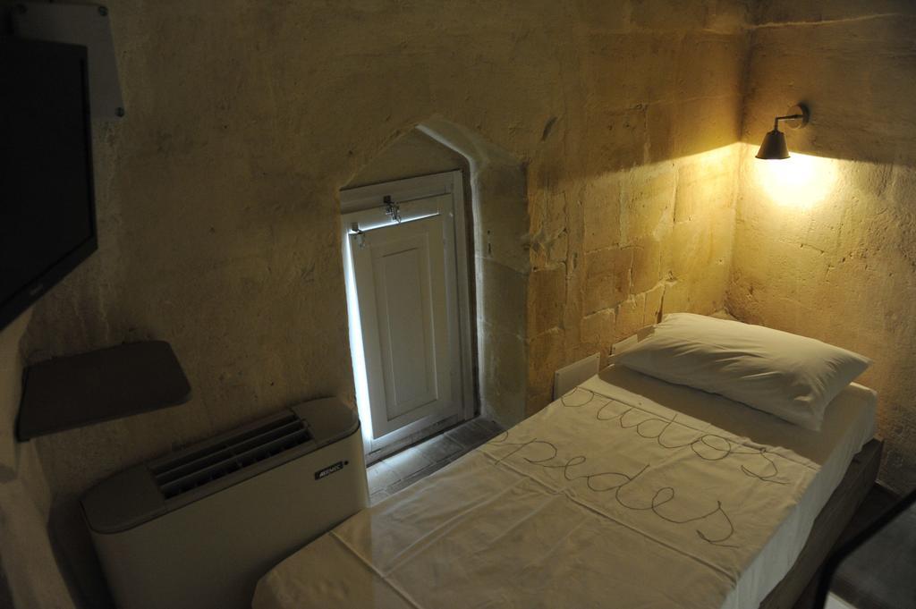 Small Double Room Split Level