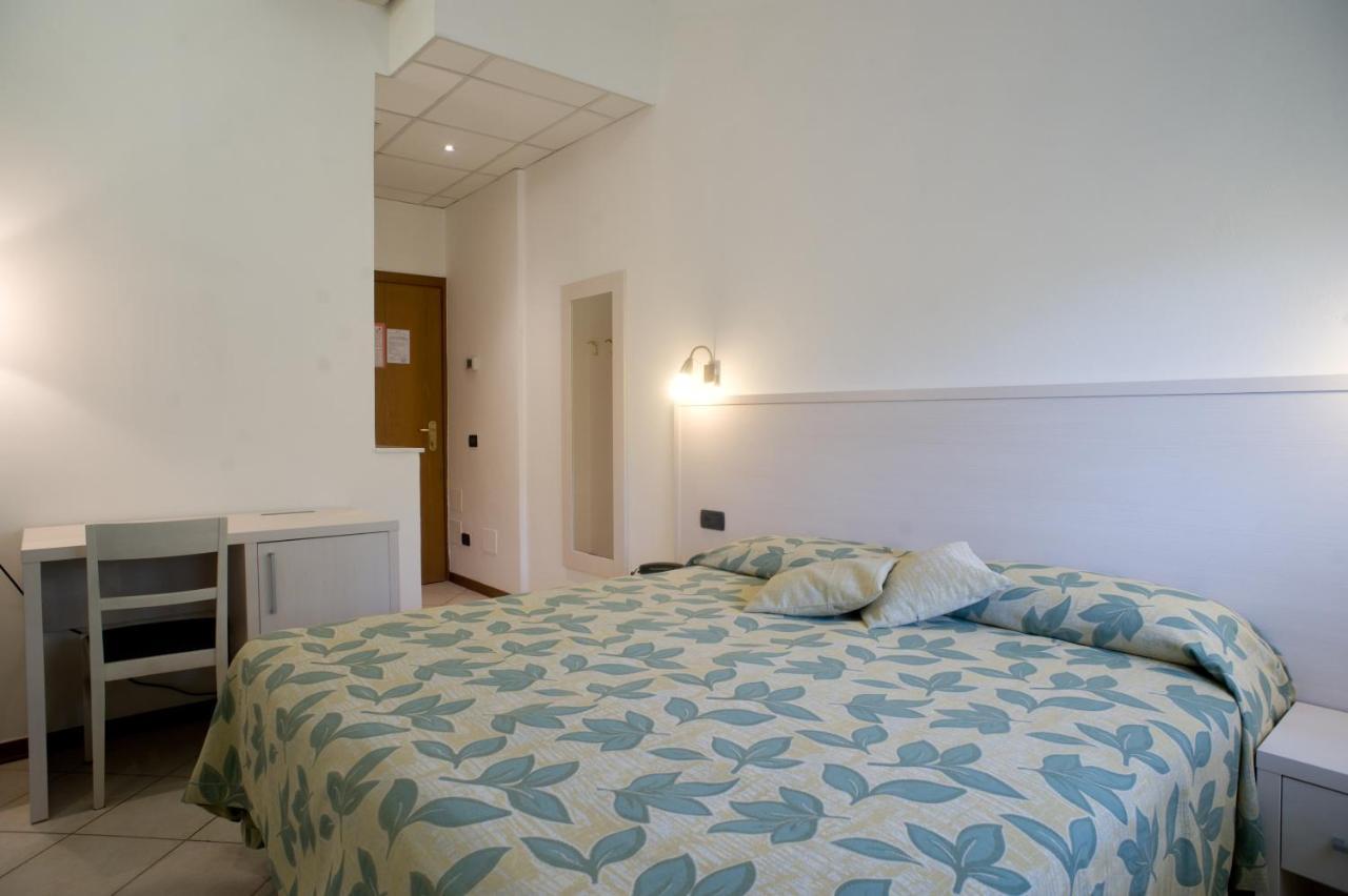 Double Room,705363616:JPEG