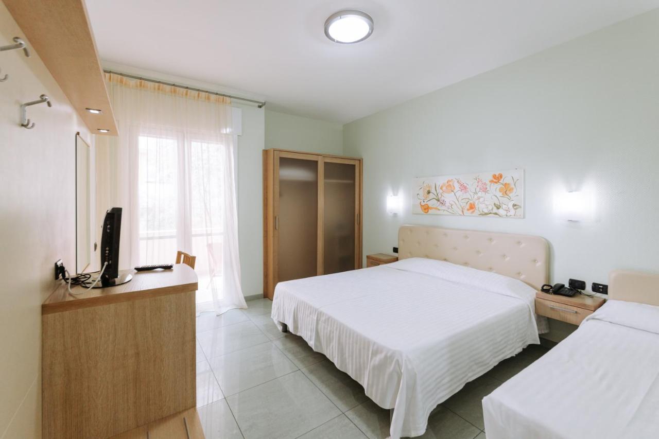 Comfort Triple Room