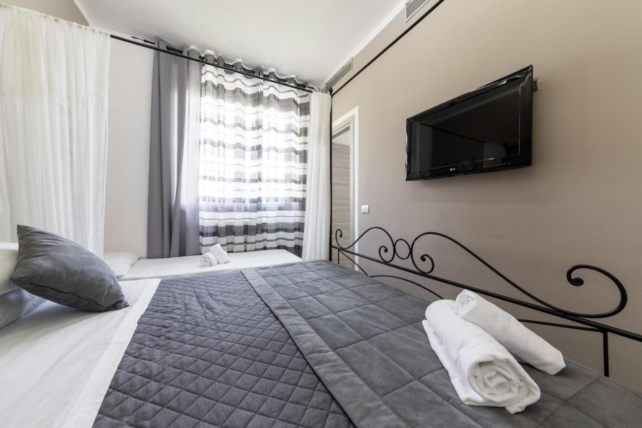 Deluxe Family Suite