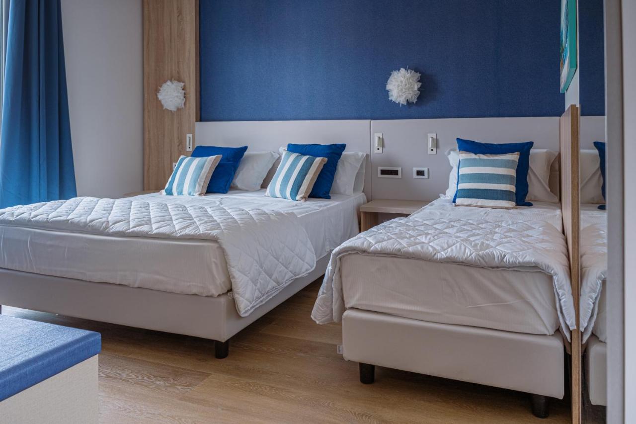 Superior Triple Room Side Sea View