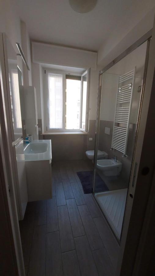 Two Twin Rooms Private Bathroom Shared Kitchen Separate Building Piazza Simoni 32