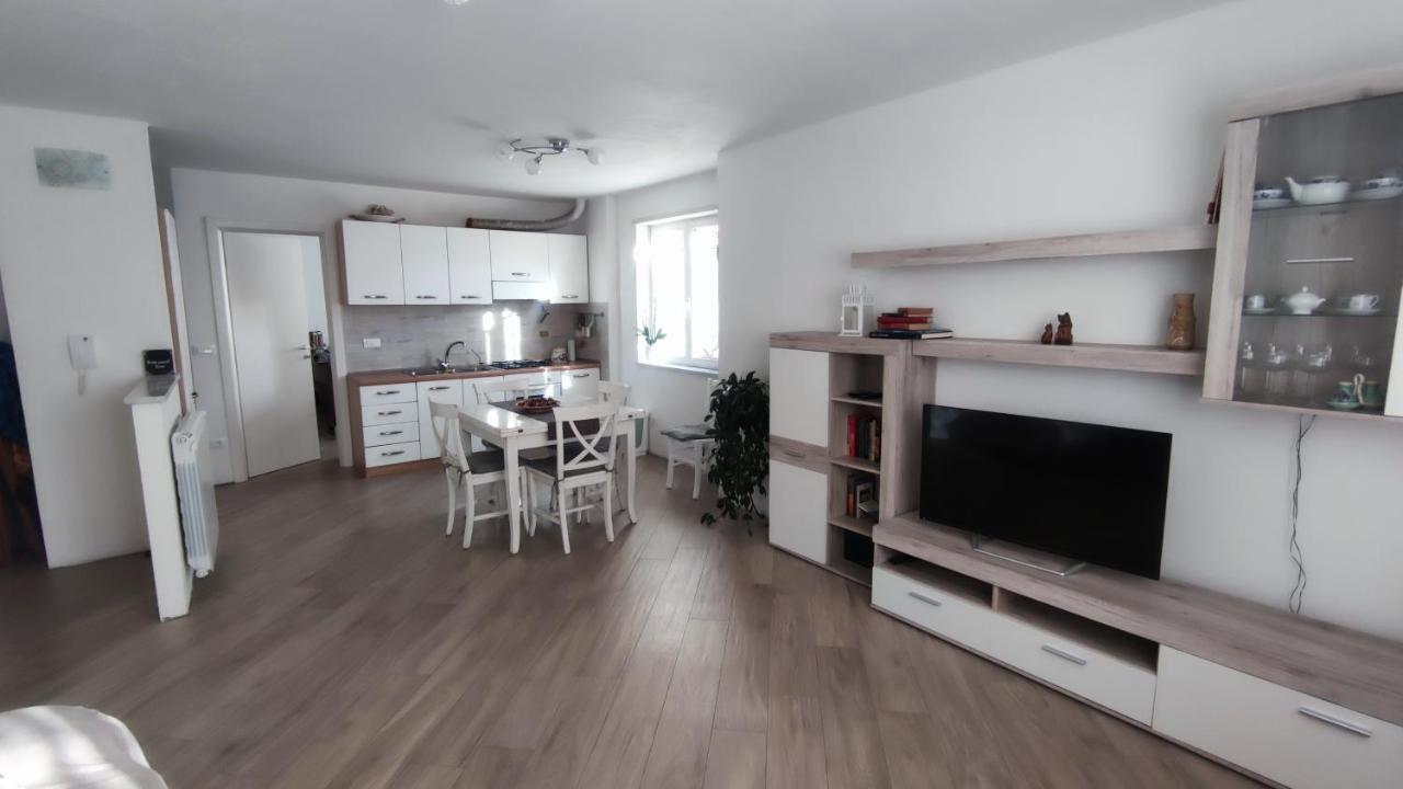 Two-Bedroom Apartment,1255544785:JPEG