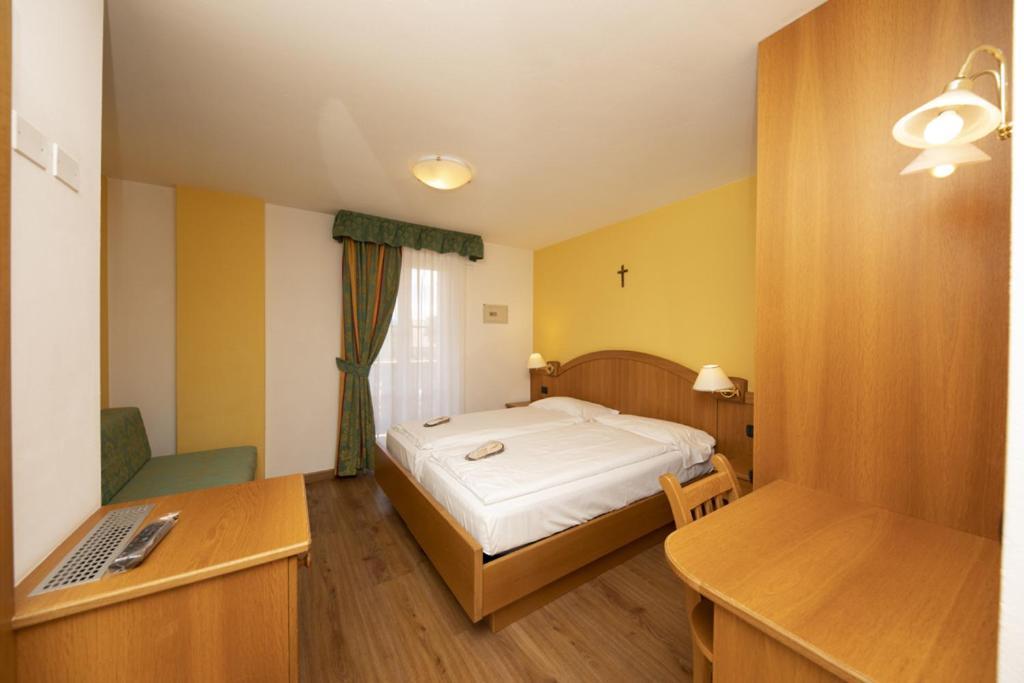 Basic Triple Room