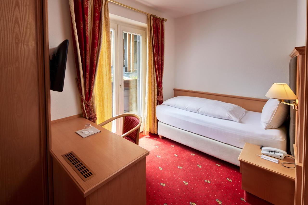 Classic Single Room Balcony,1499595307:JPEG