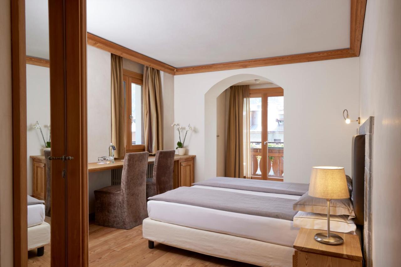 Superior Room,1433544469:JPEG