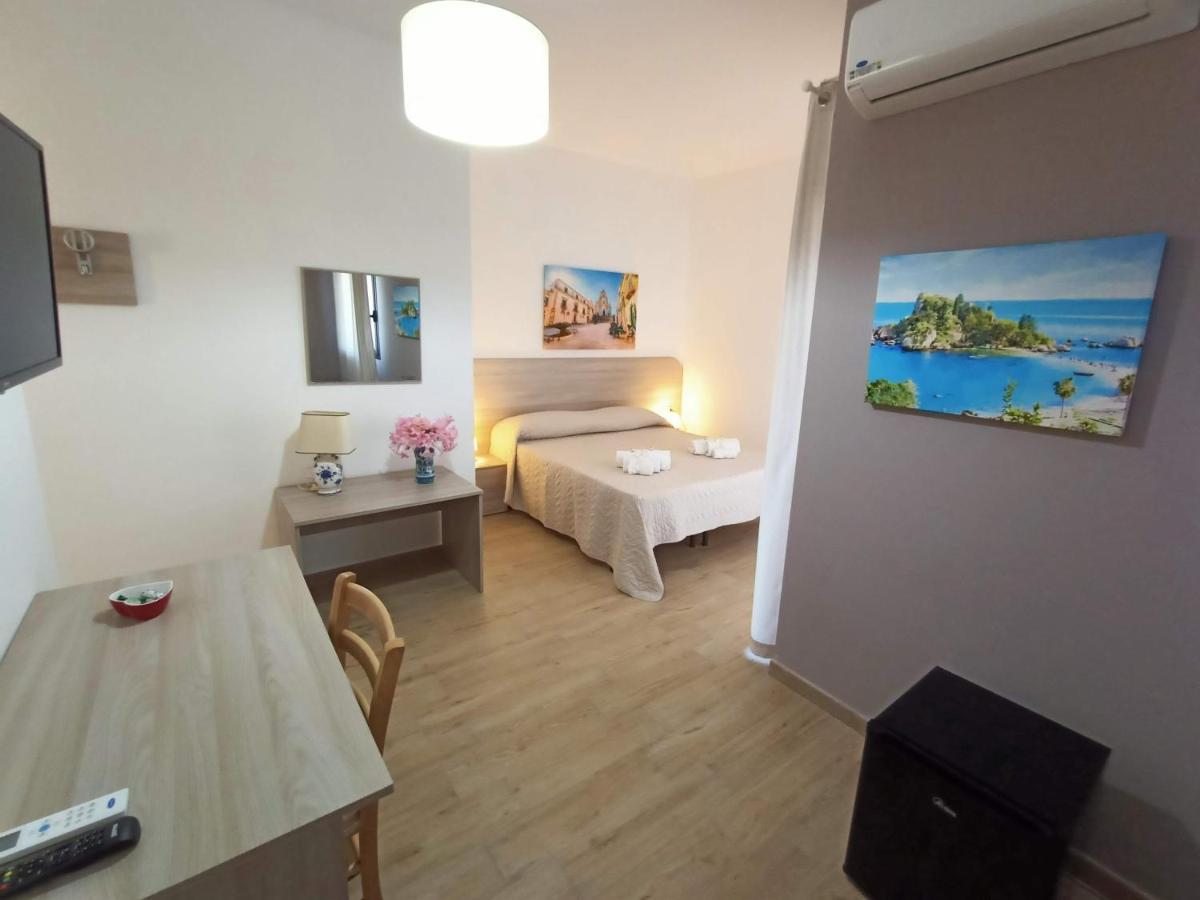 Deluxe Double or Twin Room Garden View