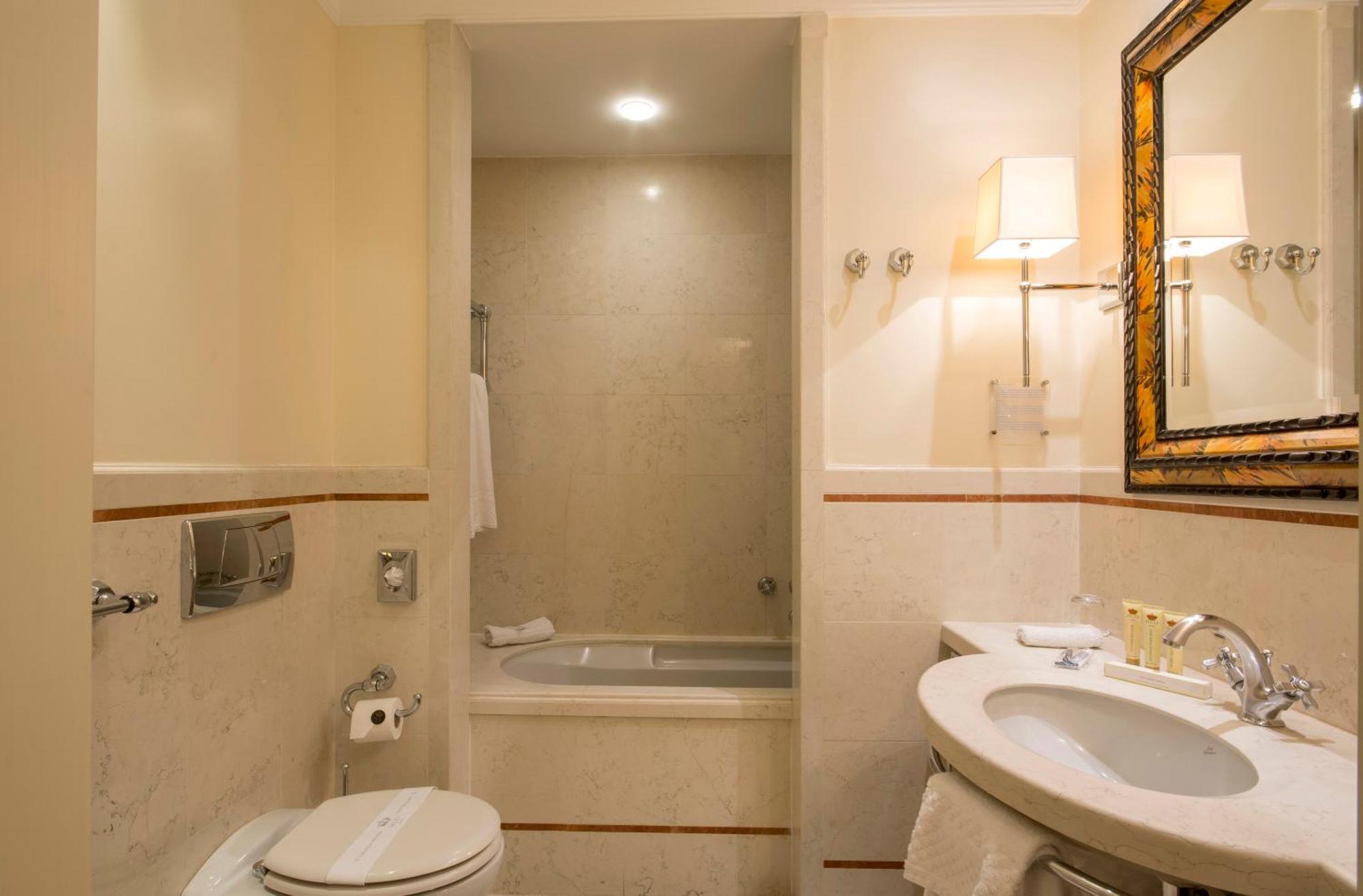 Economy Double Room,1274326717:JPEG