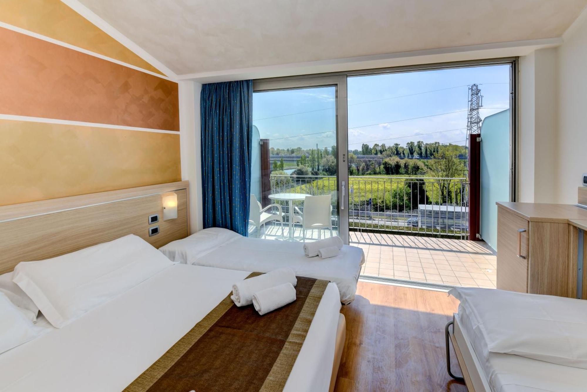 Triple Room Balcony