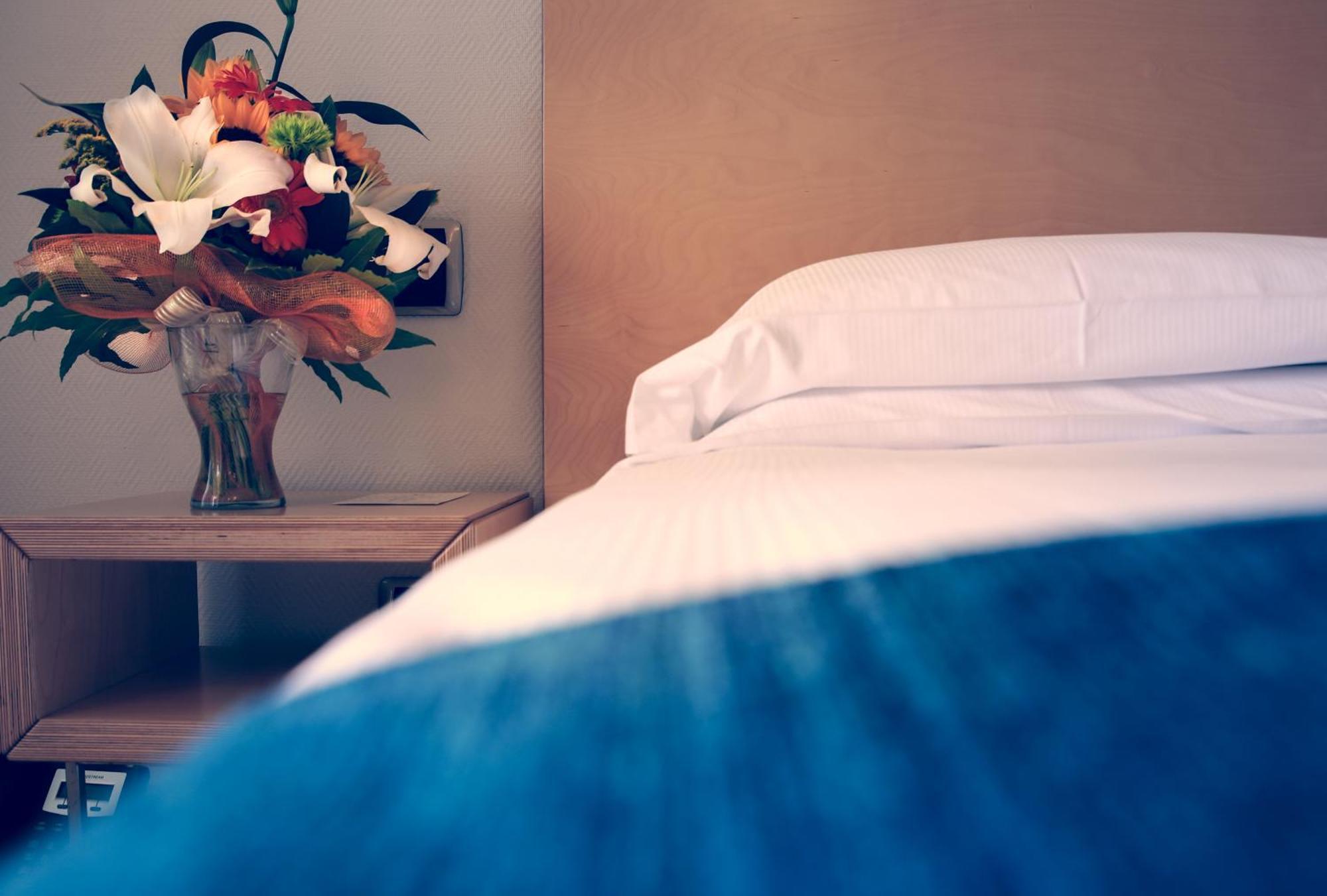 Double or Twin Room Sea View