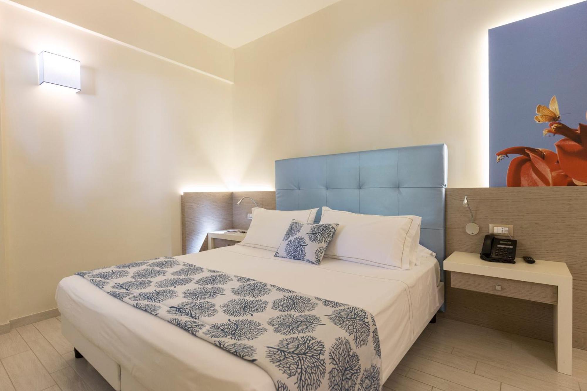 Double or Twin Room Garden View