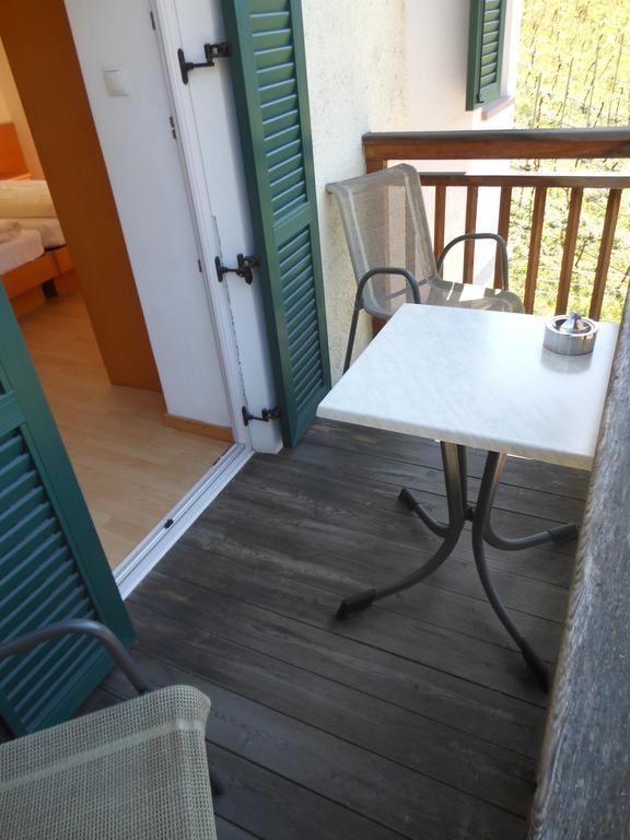 Einzelzimmer mit Balkon