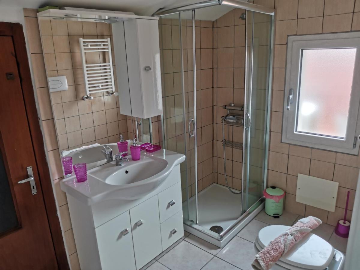Double Room Private Bathroom
