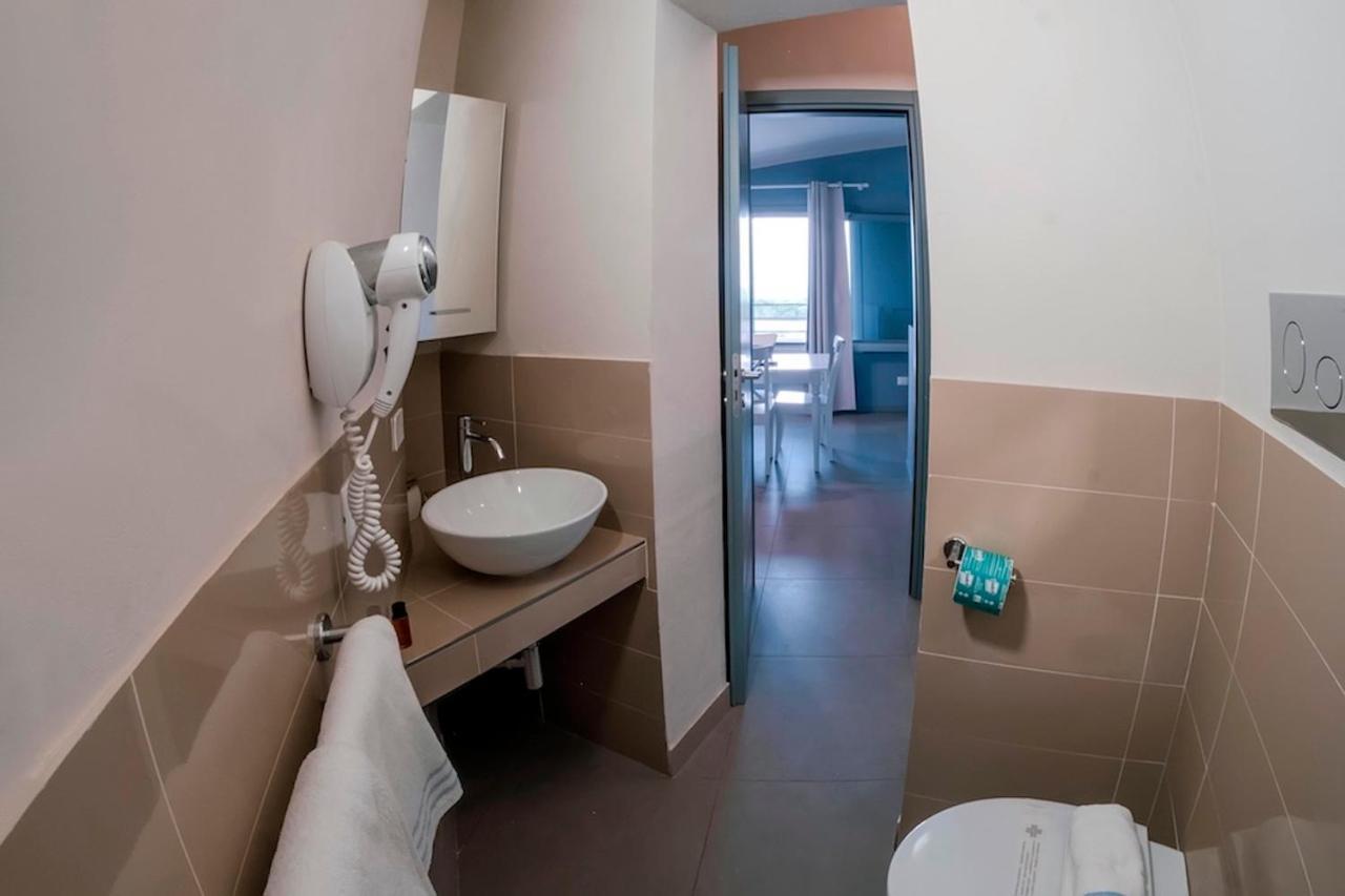 Apartment Split Level Annex