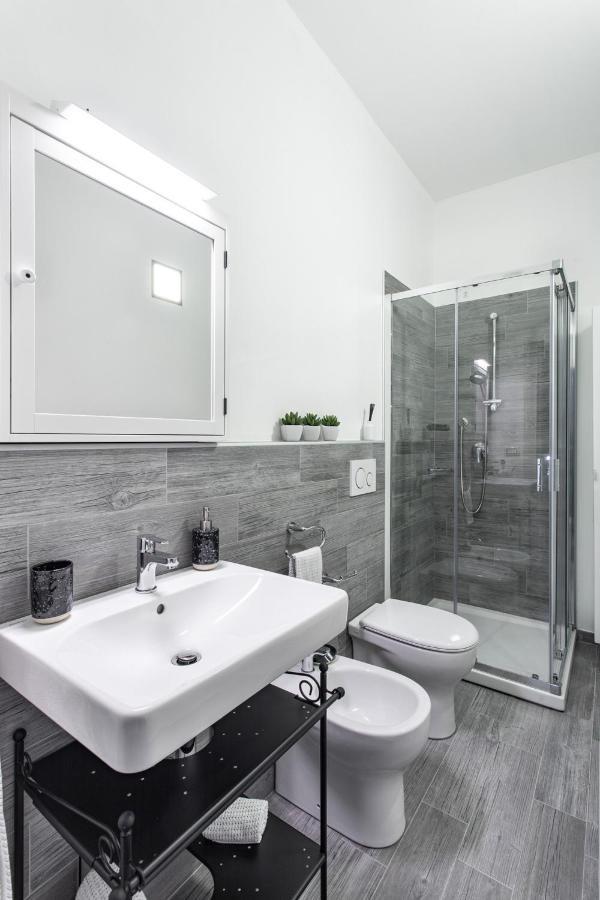 Single Room Private Bathroom