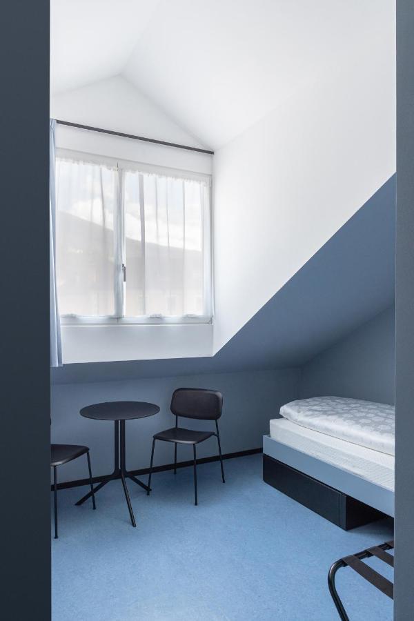 Single Room Private Bathroom