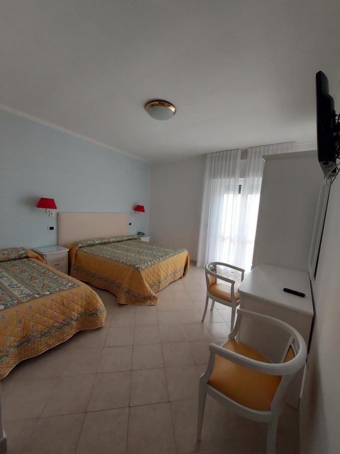 Standard Triple Room Sea View,1298449276:JPEG