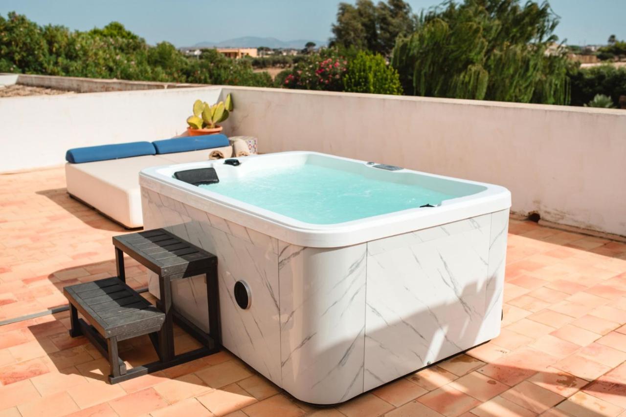 Deluxe Double Terrace Spa Bath