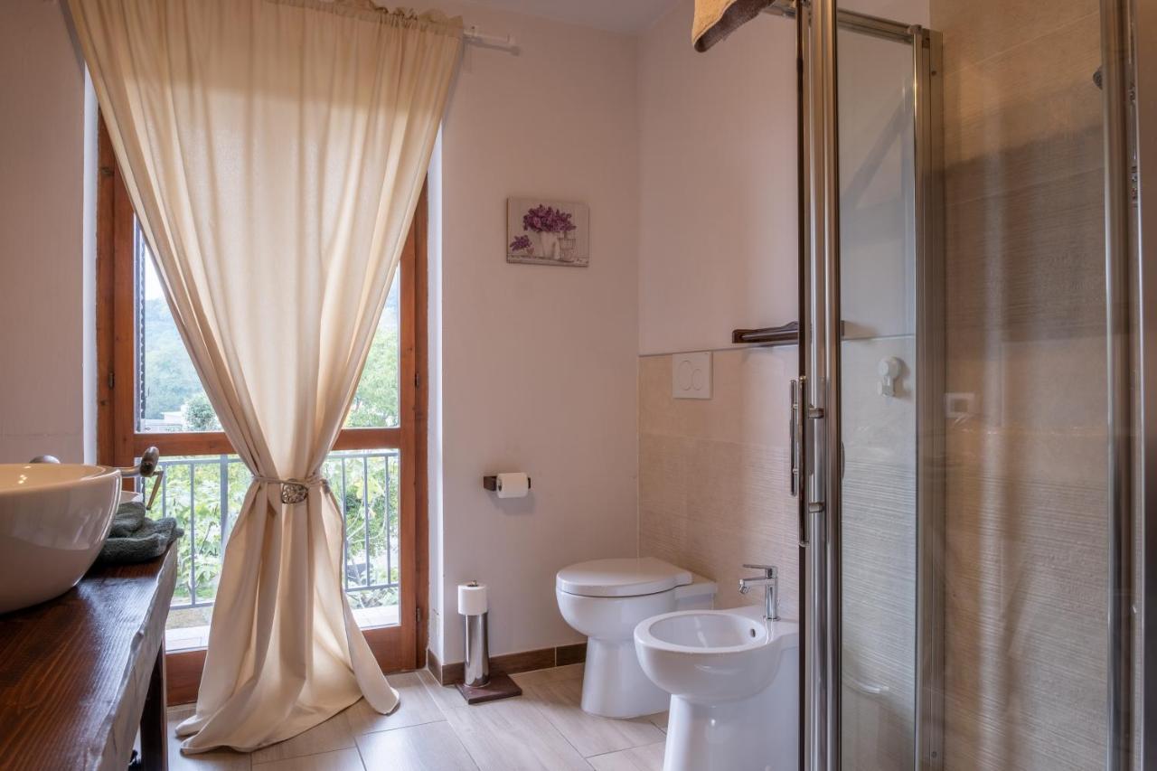 Family Room Private Bathroom