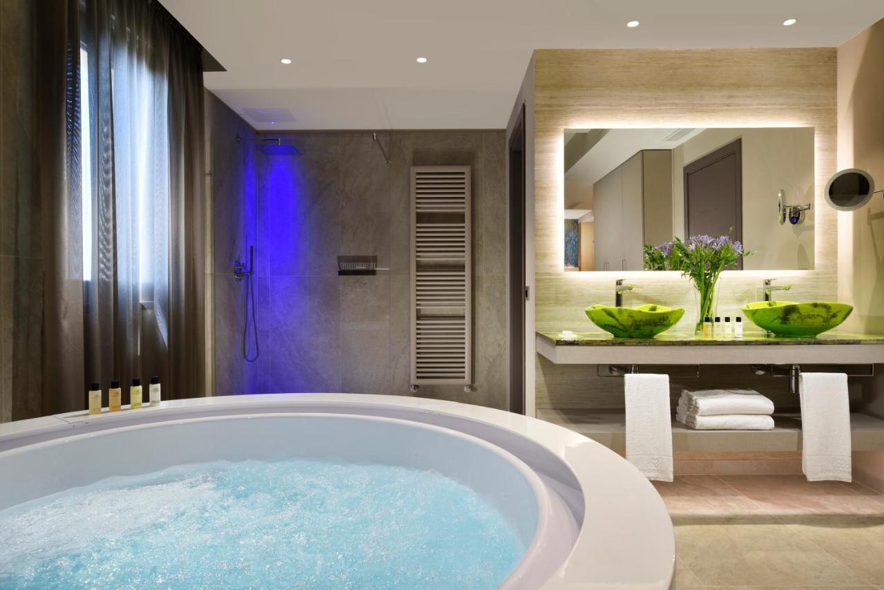 Suite Spa Bath Spa Access