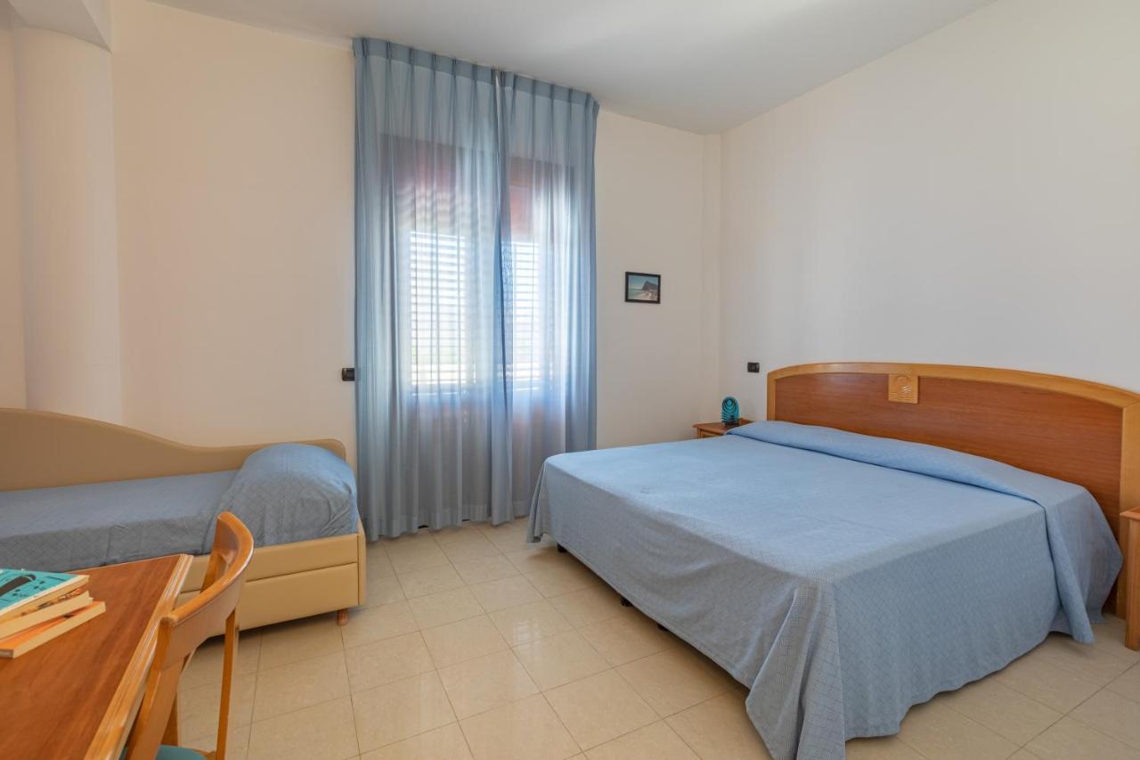 Triple Room,1309403689:JPEG