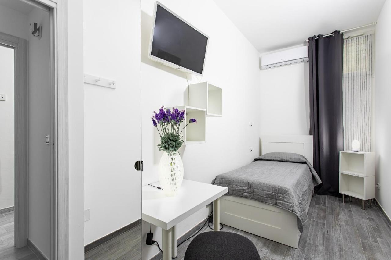 Single Room Private Bathroom