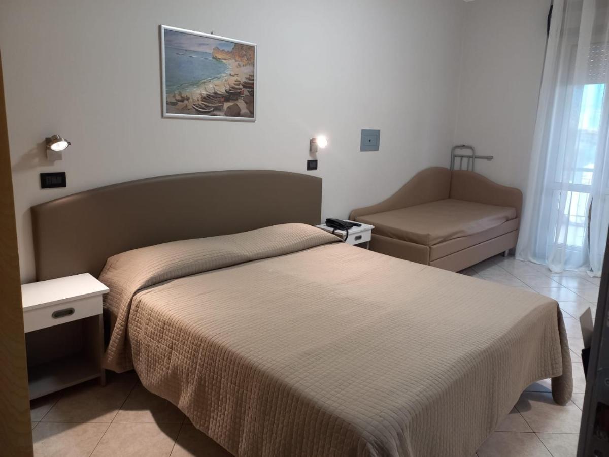 Dreibettzimmer
