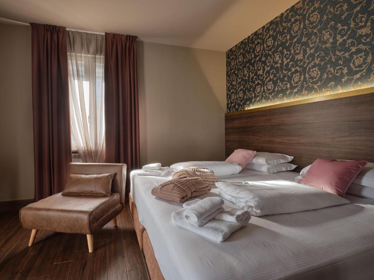 Superior King Suite