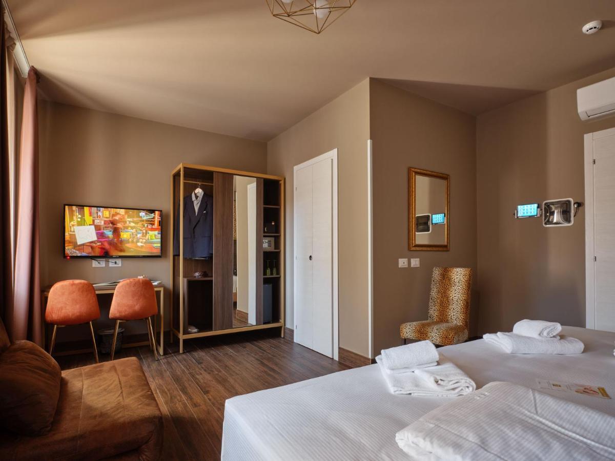 Superior King Suite
